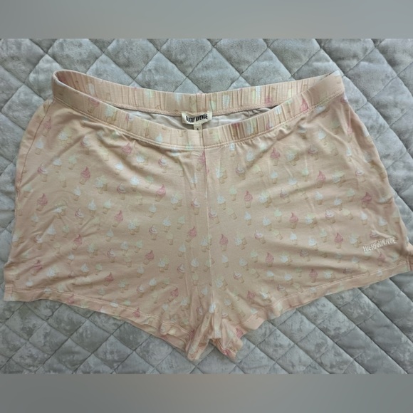 Djerf Avenue Summer Treat Shorts - Picture 3 of 4